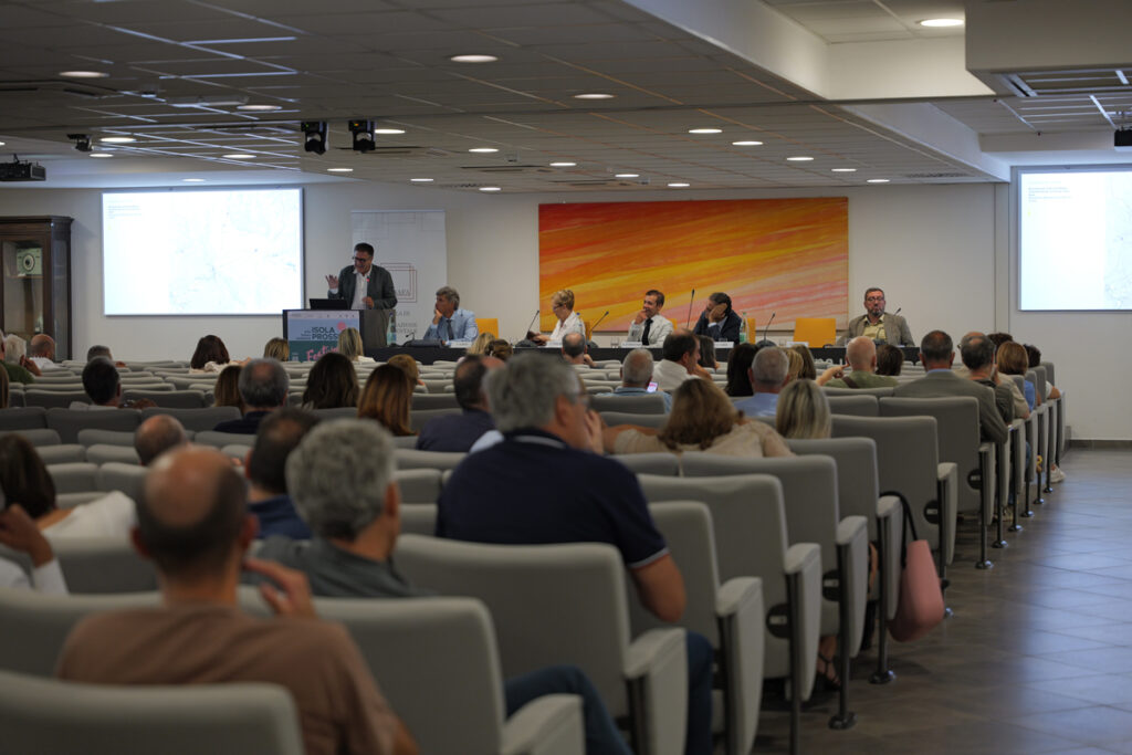 Relatori convegno e sala